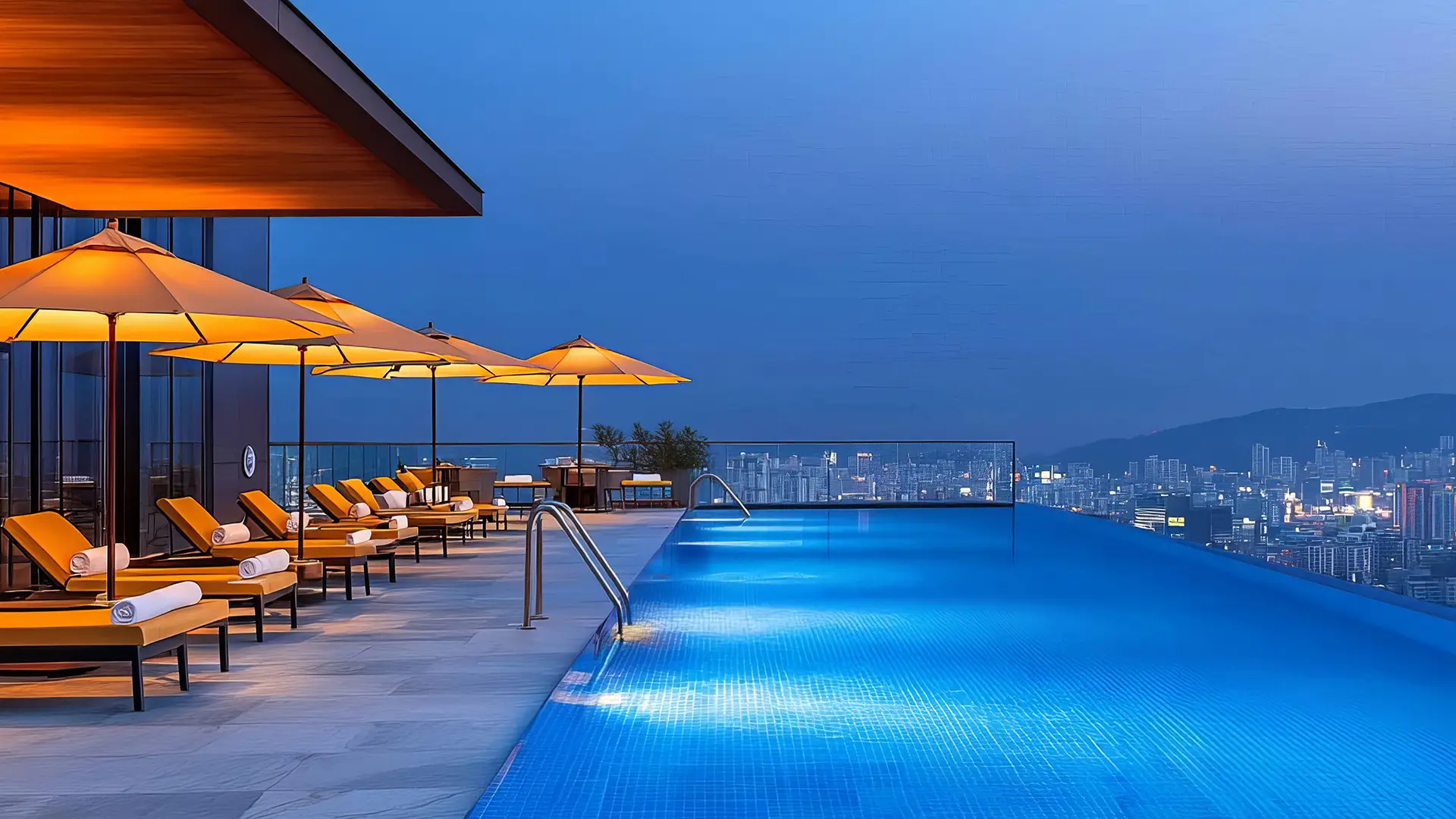 AKHELIOS 1 resort