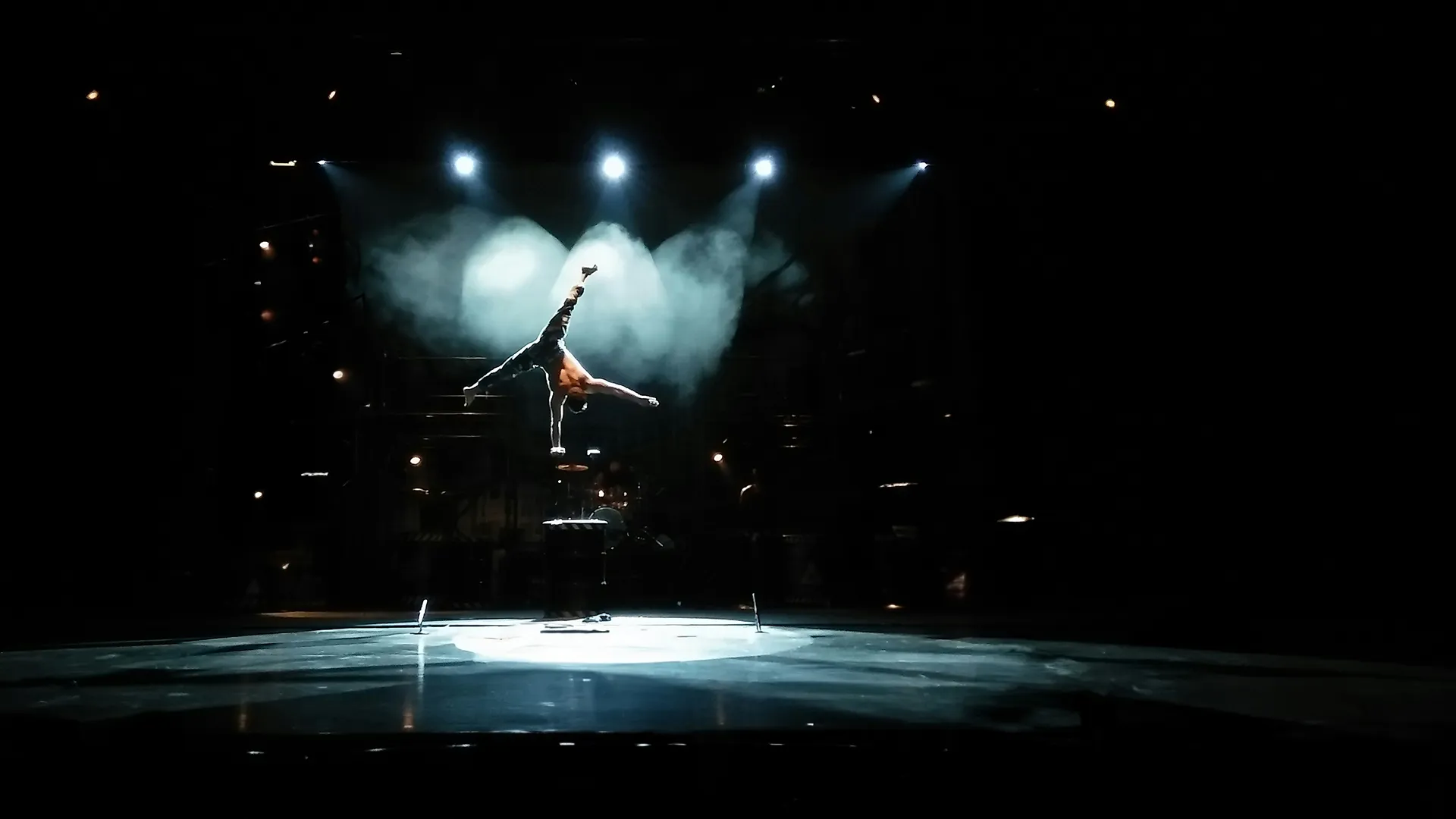 TENORE 3 HQS dancer